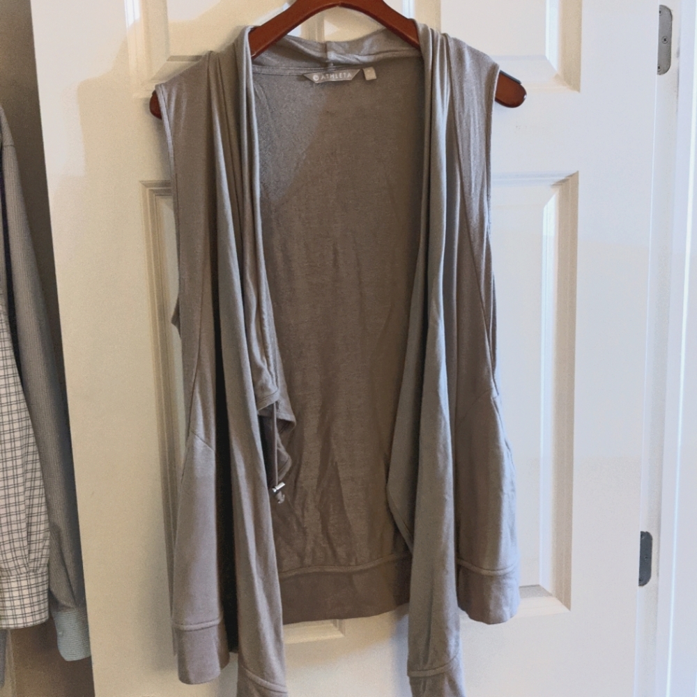 LIKE NEW gray Athleta Sweater Shrug